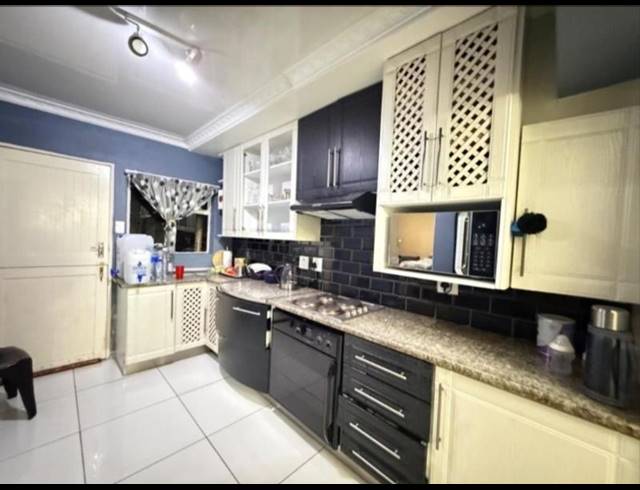 3 BEDROOM HOUSE FOR SALE IN BENDOR